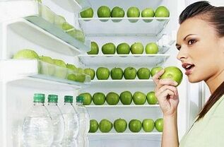 manzanas verdes y agua para perder 10 kg al mes